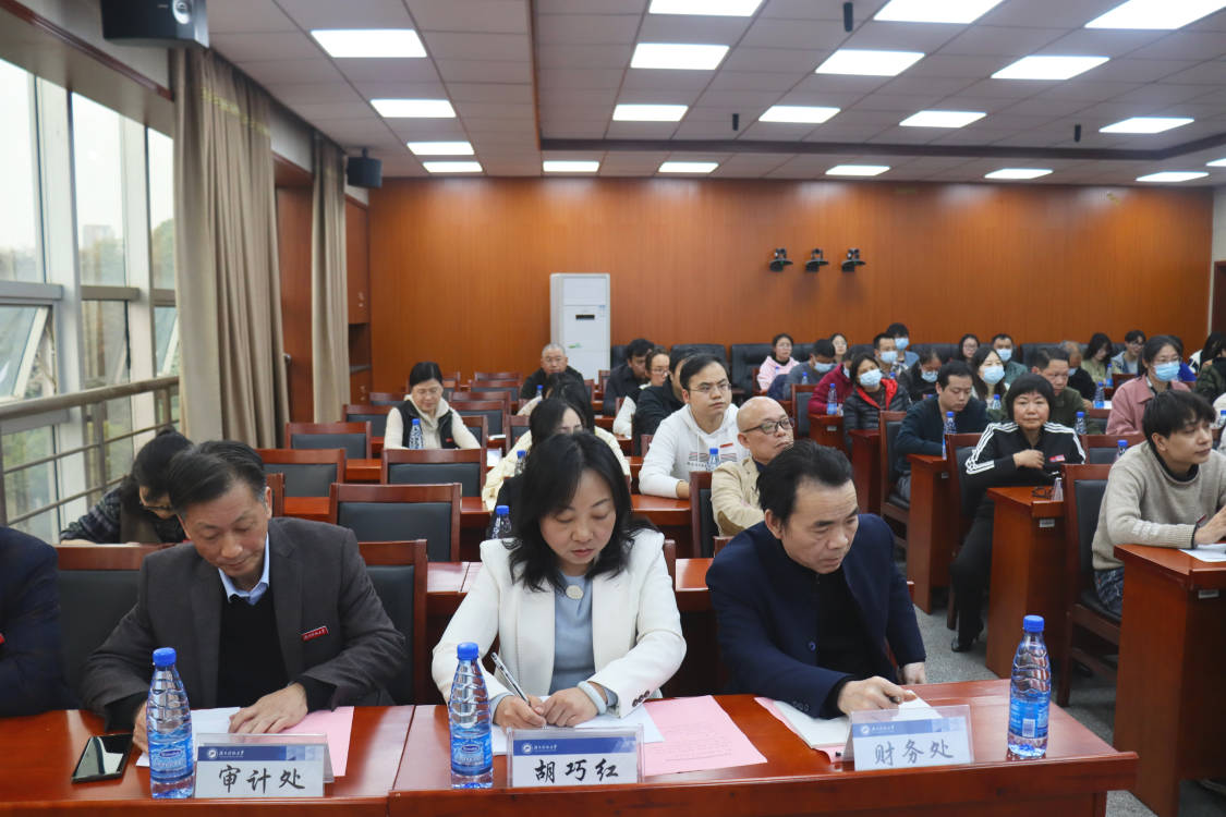 0b11fdba04e54105848b6b7d35ec0c0e.jpg 0b11fdba04e54105848b6b7d35ec0c0e.jpg