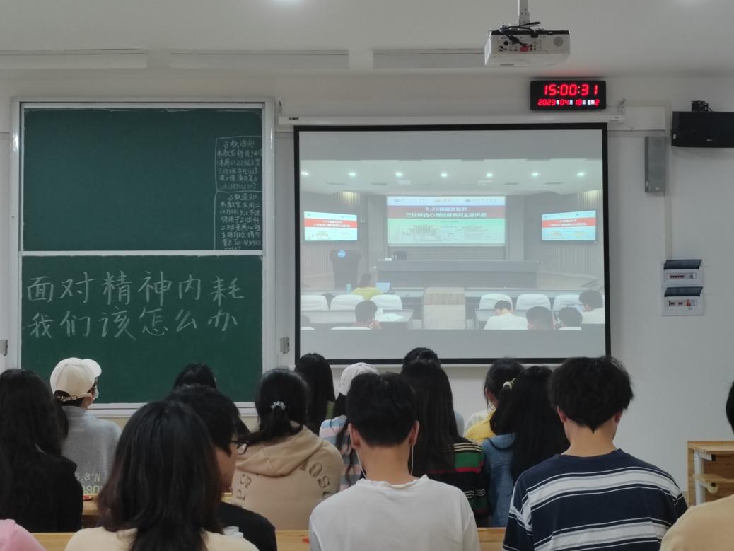 78a79b5197984ada8523adbdae15442b.jpg 78a79b5197984ada8523adbdae15442b.jpg